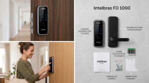 Fechadura digital de sobrepor Intelbras FD 1000 instalada em porta de madeira com teclado touch screen iluminado em ambiente residencial.